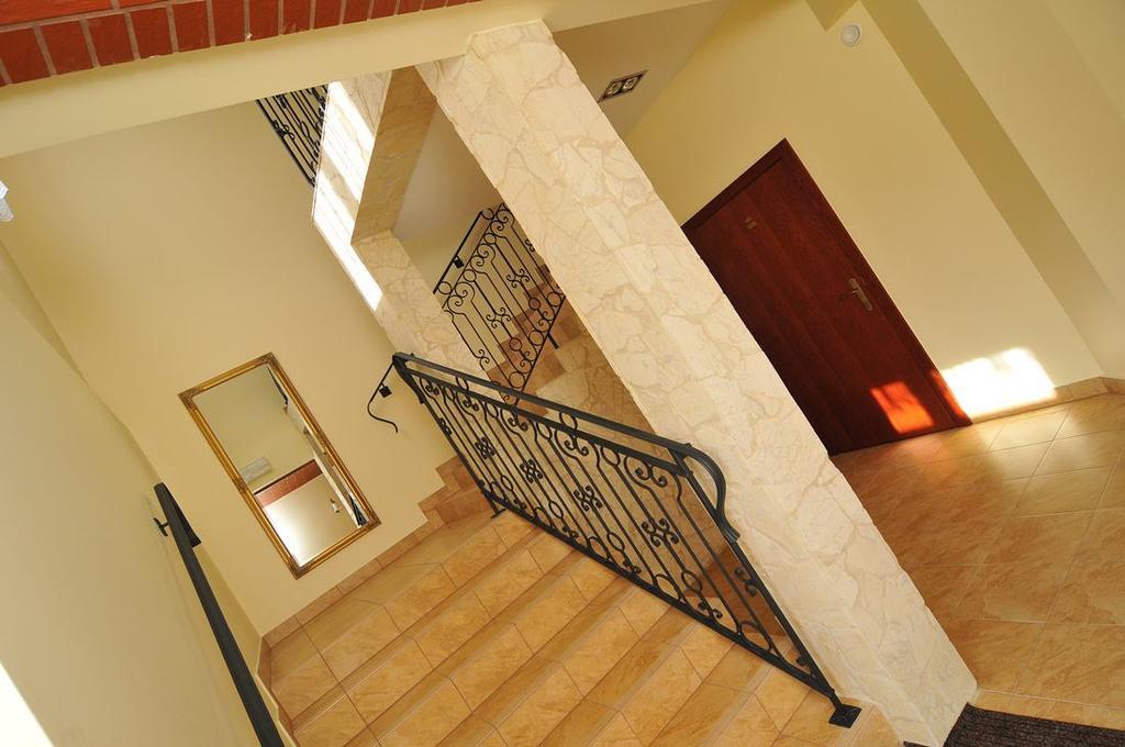 Gosciniec Zodiac Hostel *